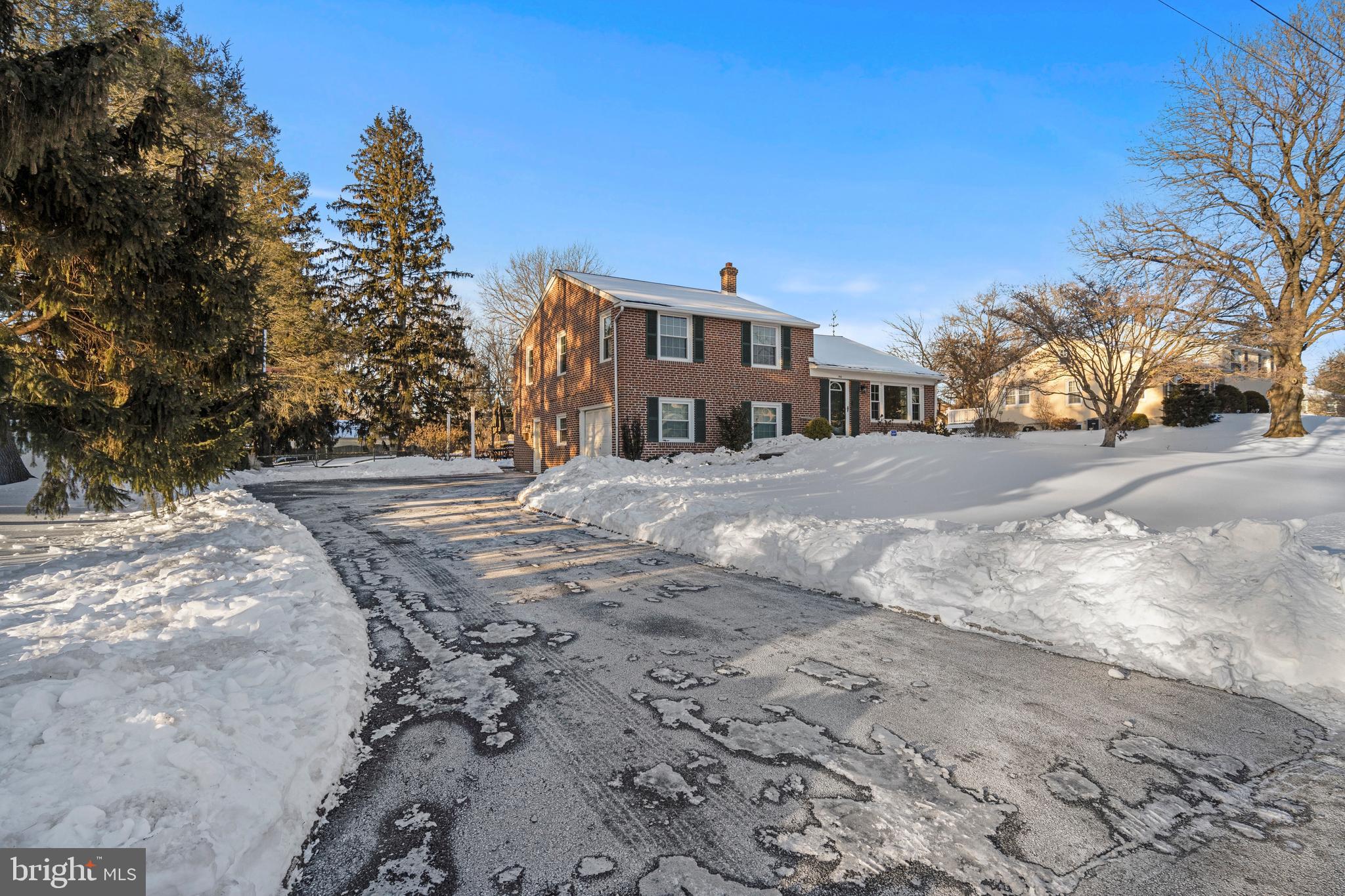302 Governors Drive Wallingford, PA 19086 - Photo 36 of 38 Ample driveway parking