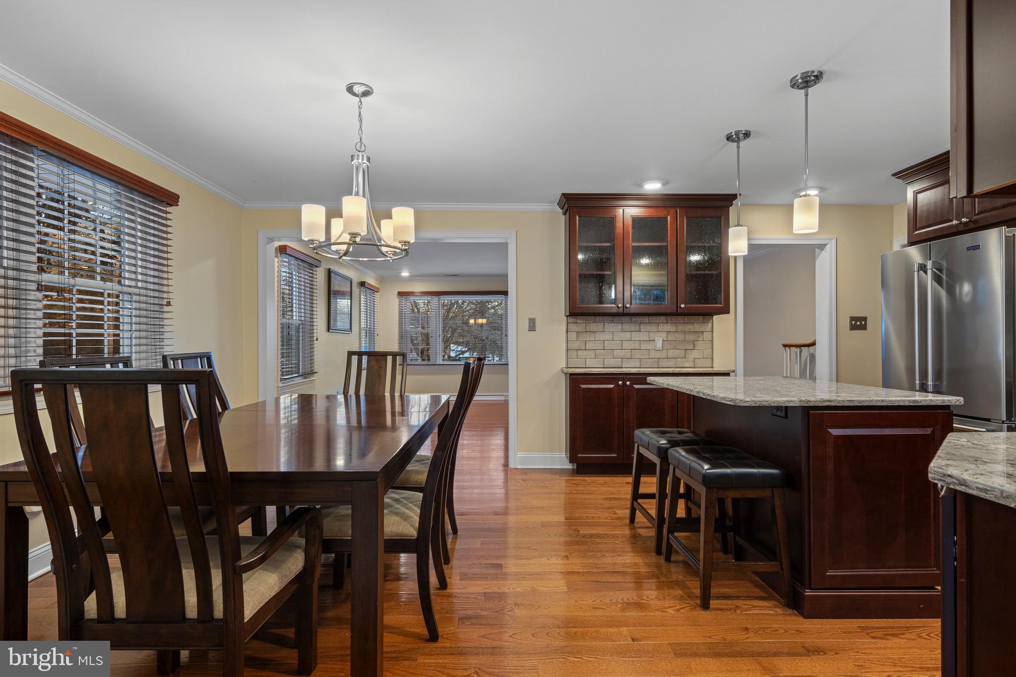 302 Governors Drive Wallingford, PA 19086 - Photo 6 of 38 Island with Breakfast Bar seating