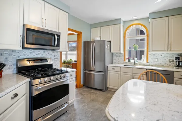 $530,000 | 416 North Rush Street, Itasca, IL 60143