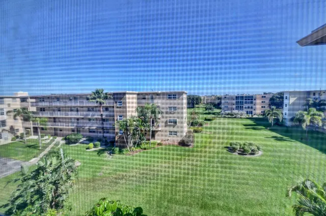 $129,000 | 2620 Northeast 1st Court, Unit 403, Boynton Beach, FL 33435