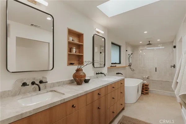 $3,895,000 | 5401 East El Parque Street, Long Beach, CA 90815