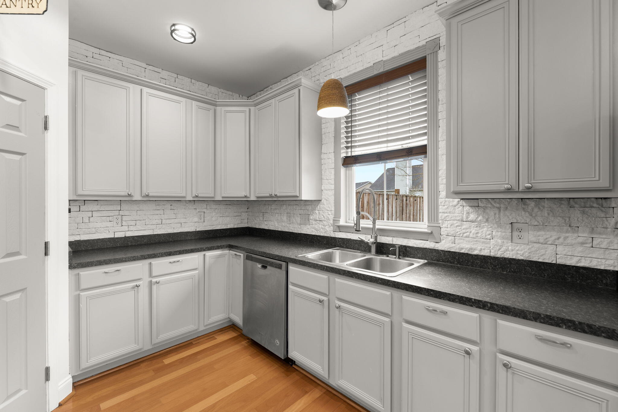 409 Chemistry Circle Ladson, SC 29456 - Photo 12 of 34 Kitchen