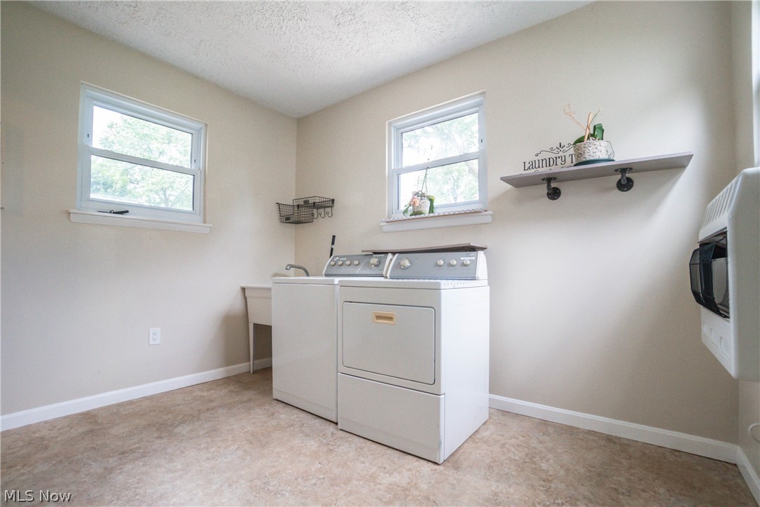 6822 Franke Road Middleburg Heights, OH 44130 - Photo 13 of 33