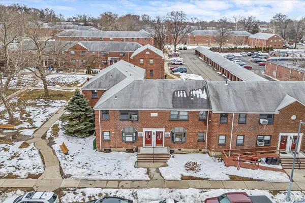 $249,000 | 199-18 19th Avenue, Unit 18 | Clearview