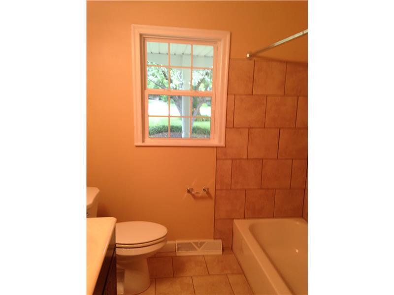 4604 Radnor Road Indianapolis, IN 46226 - Photo 11 of 23 Gallery Image 11