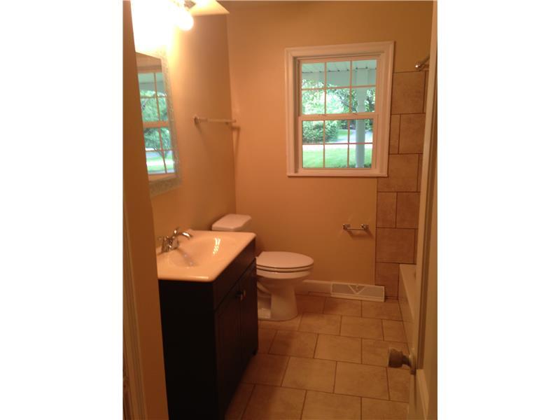 4604 Radnor Road Indianapolis, IN 46226 - Photo 10 of 23 Gallery Image 10