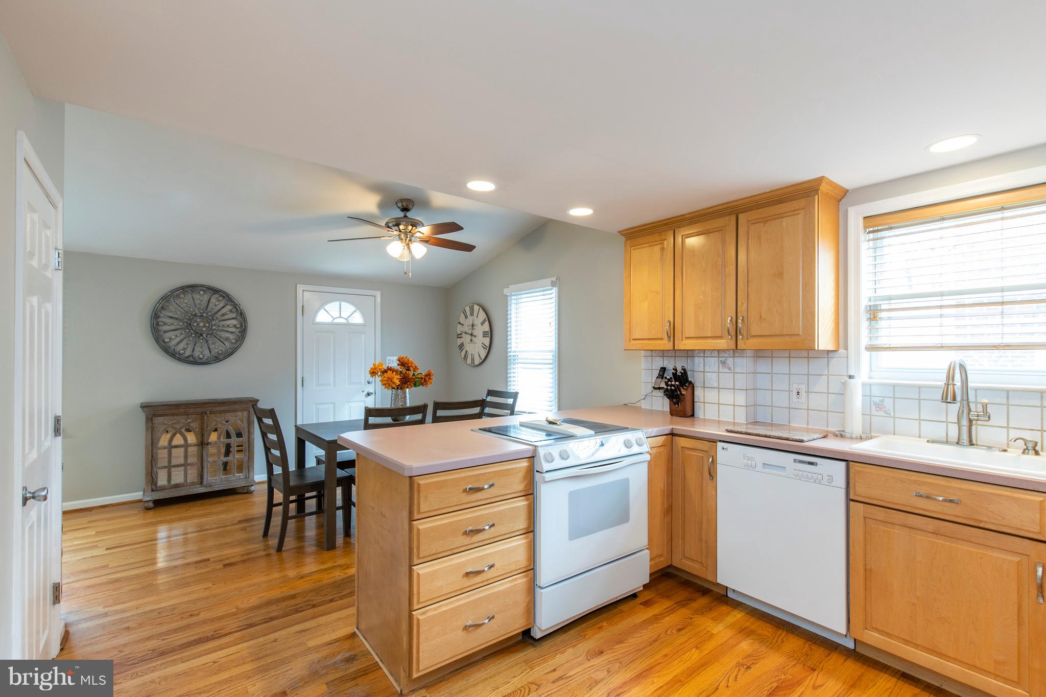 2609 Wendy Road Havertown, PA 19083 - Photo 8 of 33 Kitchen