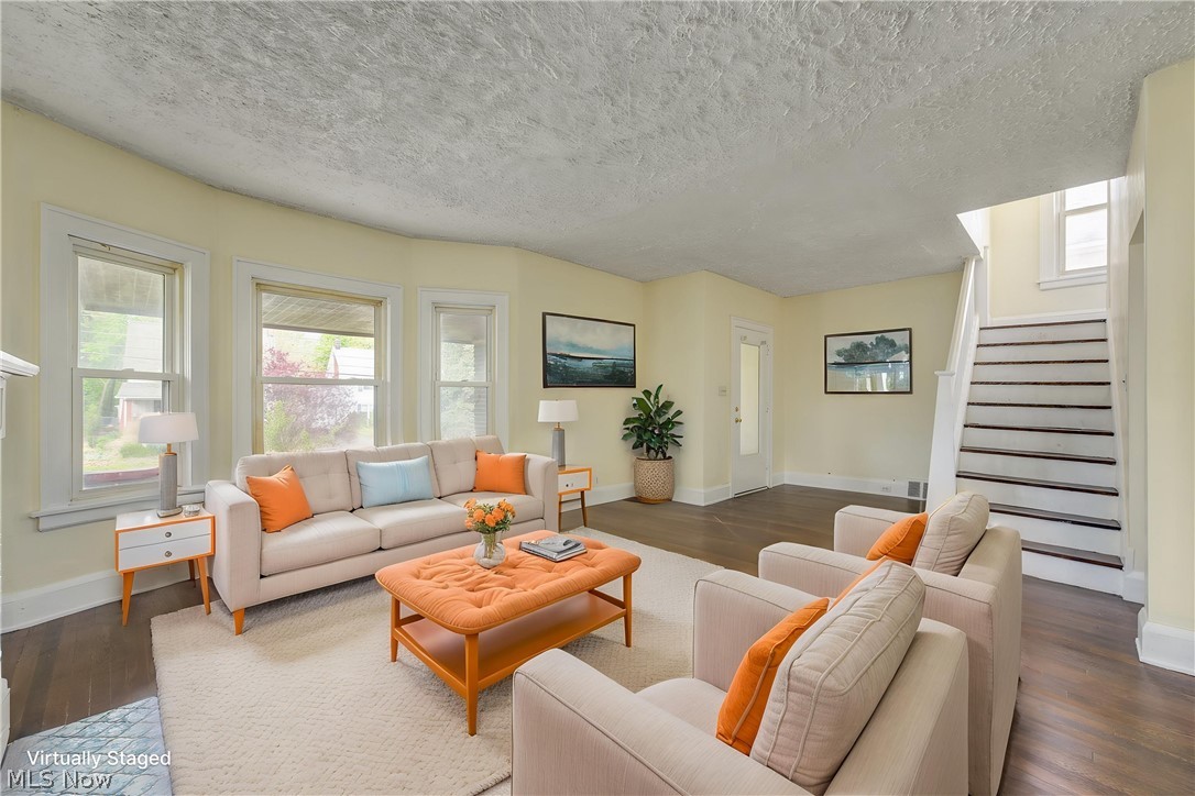 1671 Lee Road Cleveland Heights, OH 44118 - Photo 4 of 49