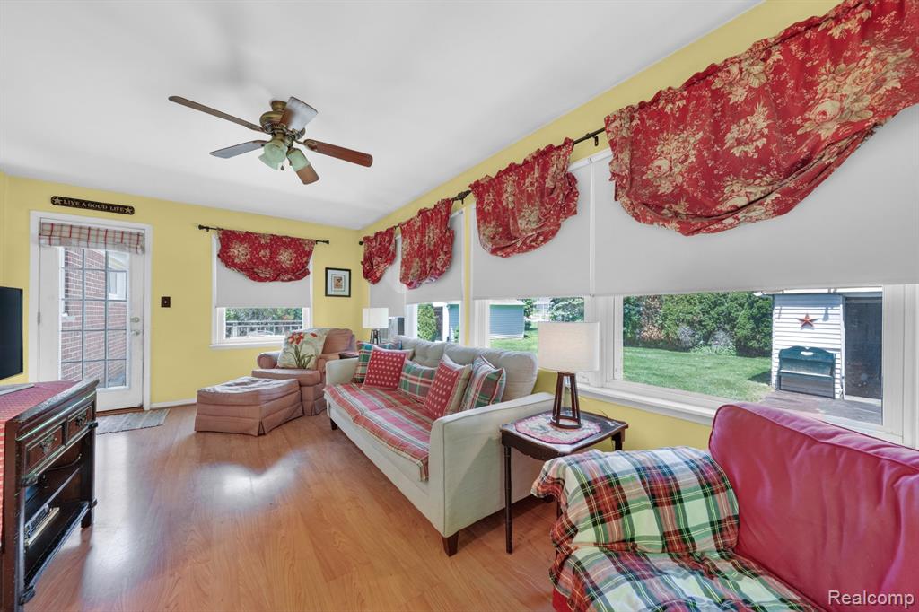 17386 Beverly Road Beverly Hills, MI 48025 - Photo 14 of 28
