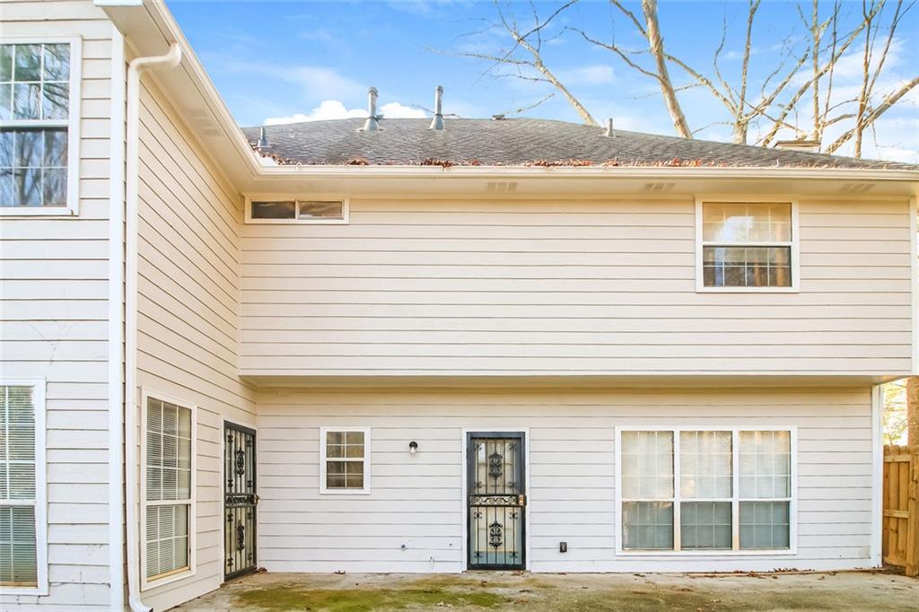 4358 Wesleyan Pointe Decatur, GA 30034 - Photo 29 of 30 a view of a large white building