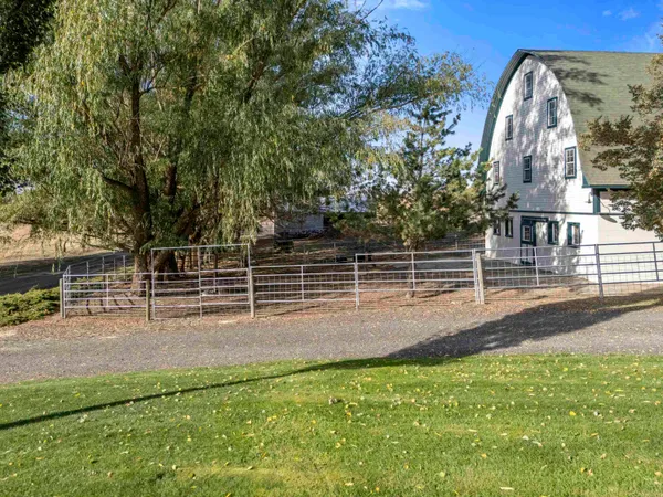 $925,000 | 3351 Lone Pine Road, Oakesdale, WA 99158