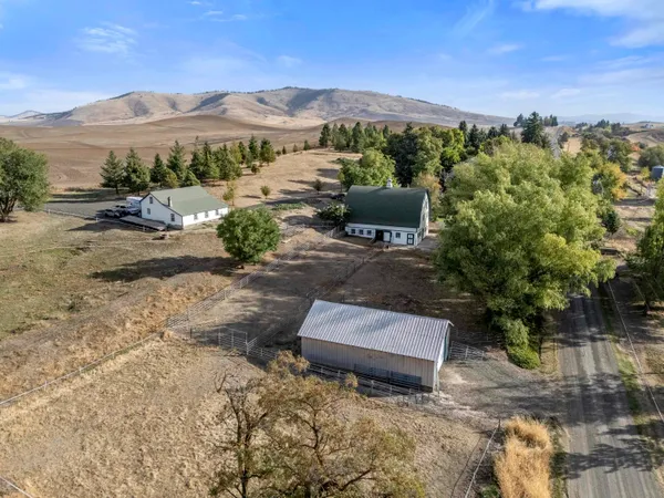 $925,000 | 3351 Lone Pine Road, Oakesdale, WA 99158