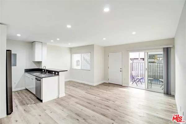 $2,000 | 5529 Bonner Avenue, Unit 3, North Hollywood, CA 91601
