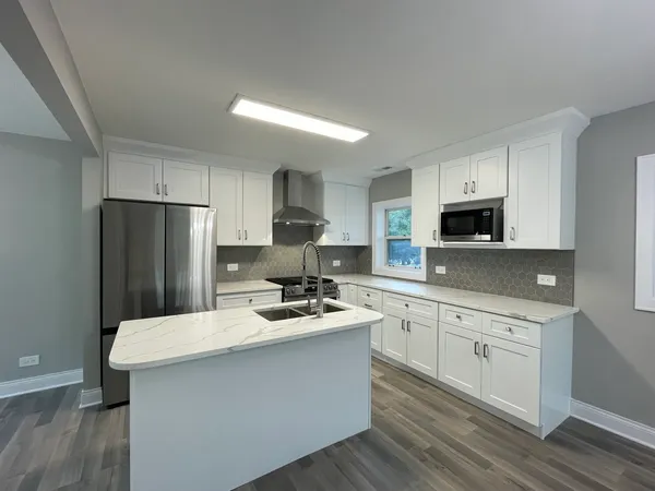 $450,000 | 5547 South Peck Avenue, Countryside, IL 60525