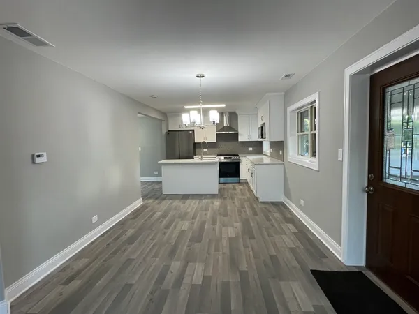 $450,000 | 5547 South Peck Avenue, Countryside, IL 60525