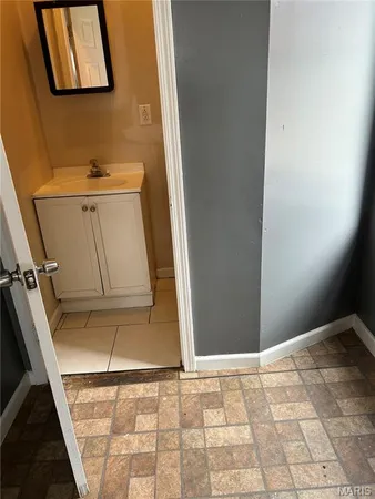 $230,000 | 4839 Nebraska Avenue, St. Louis, MO 63111