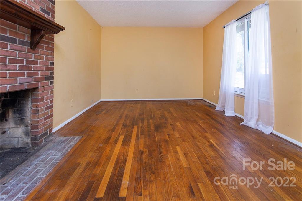 4508 Cinderella Road Charlotte, NC 28213 - Photo 6 of 23 Gallery Image 6