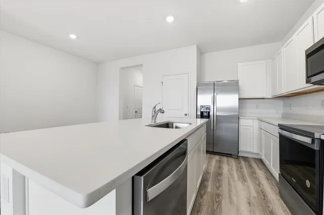 $2,199 | 8066 Swan Mist Way, Wesley Chapel, FL 33545