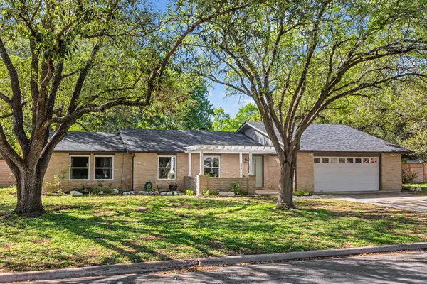 $485,000 | 908 Merritt Drive, Lockhart, TX 78644