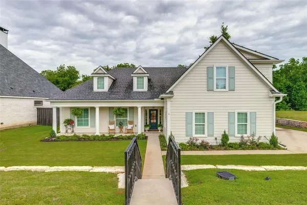 $850,000 | 915 Waterloo Lake Drive, Denison, TX 75020