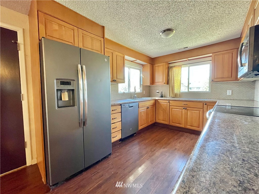 910 Calhoun Road Aberdeen, WA 98520 - Photo 6 of 31 Gallery Image 6