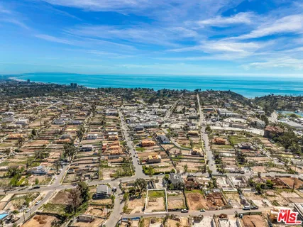 $2,998,000 | 15208 Whitfield Avenue, Pacific Palisades, CA 90272