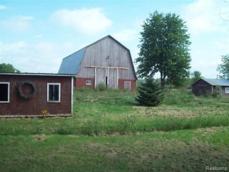 6696 Trumble Road St. Clair, MI 48079 - Photo 5 of 16 005