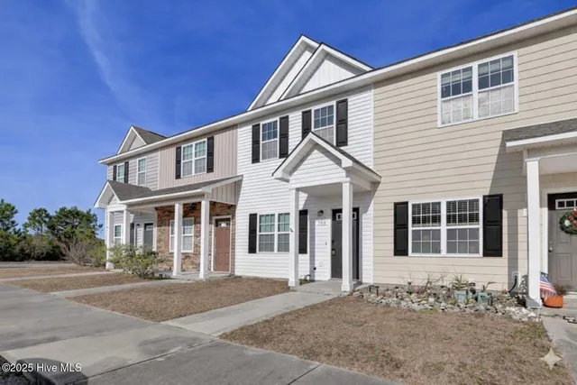 $1,500 | 505 Oyster Rock Lane, Sneads Ferry, NC 28460