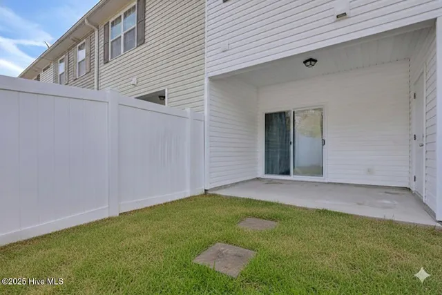 $1,500 | 505 Oyster Rock Lane, Sneads Ferry, NC 28460