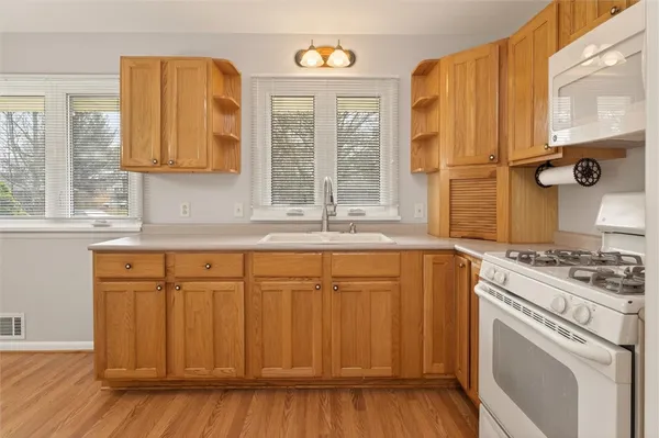 $199,900 | 168 Willowen Drive, Irondequoit, NY 14609