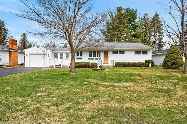 $199,900 | 168 Willowen Drive, Irondequoit, NY 14609