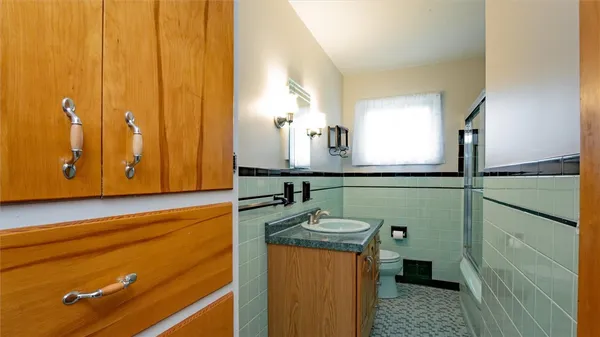 $199,900 | 168 Willowen Drive, Irondequoit, NY 14609