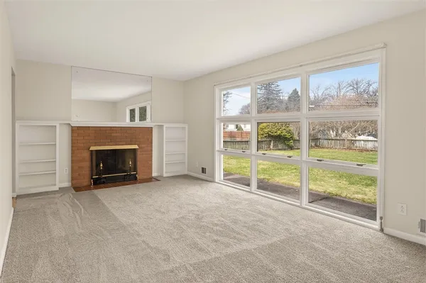 $199,900 | 168 Willowen Drive, Irondequoit, NY 14609