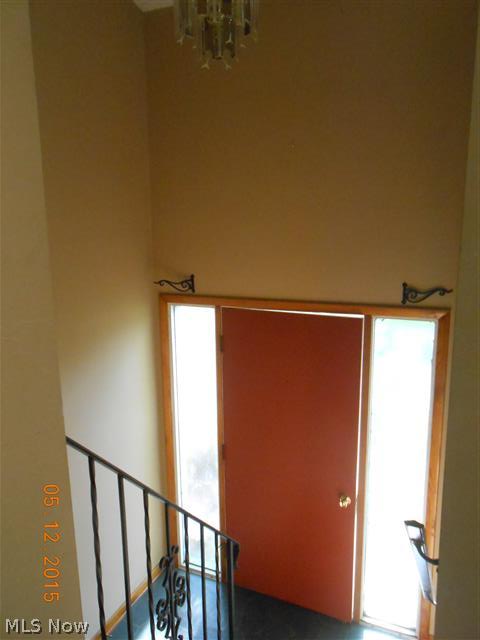 3070 Derling Road Akron, OH 44319 - Photo 3 of 10