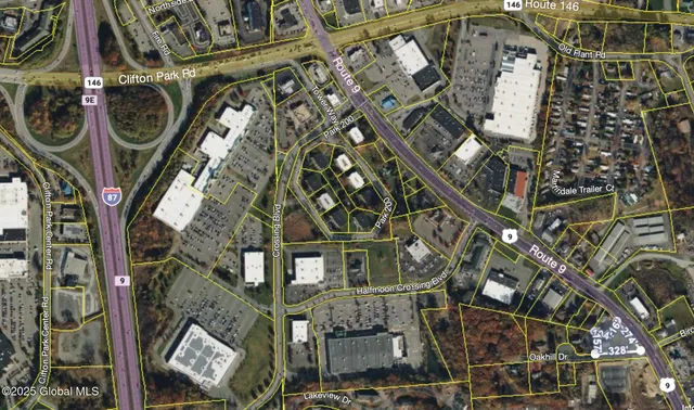 $599,900 | 3 Oakhill Drive, Halfmoon, NY 12065