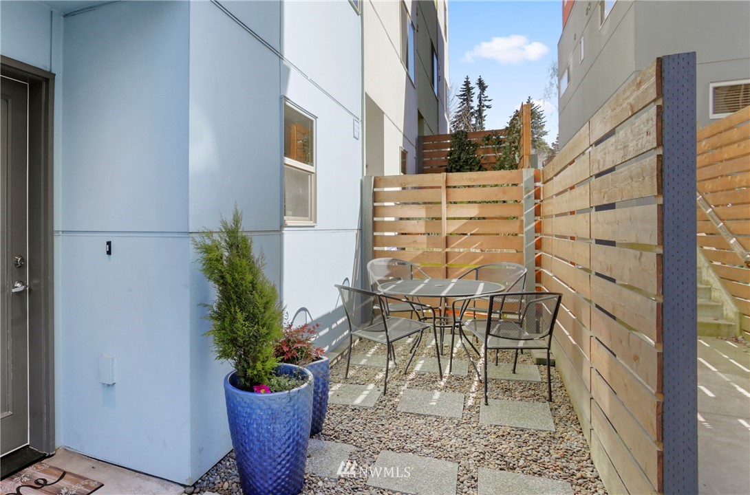 8601 Delridge Way Southwest, Unit D Seattle, WA 98106 - Photo 2 of 21 Gallery Image 2