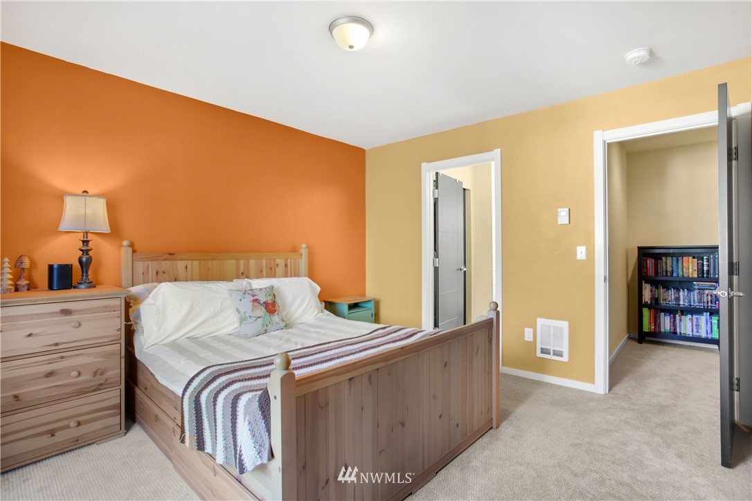 8601 Delridge Way Southwest, Unit D Seattle, WA 98106 - Photo 18 of 21 Gallery Image 18