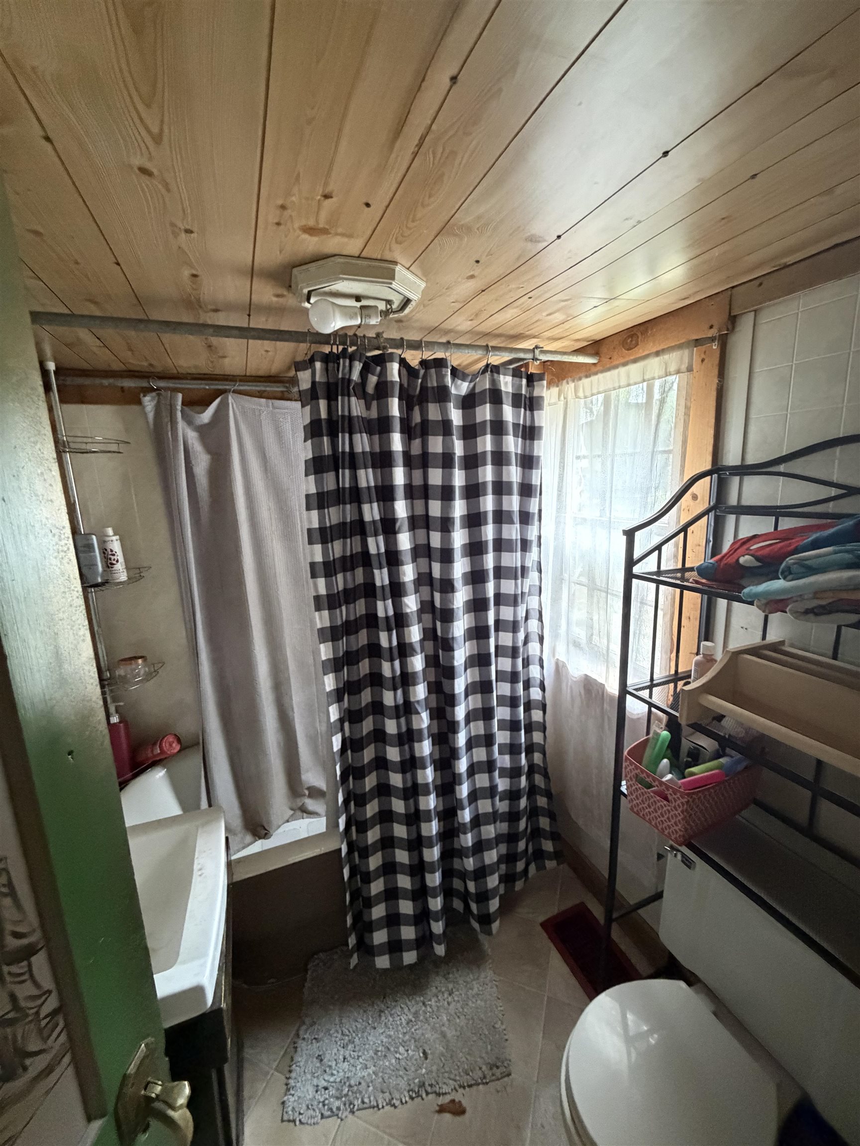 190 Whittier Road Tamworth, NH 03890 - Photo 7 of 9
