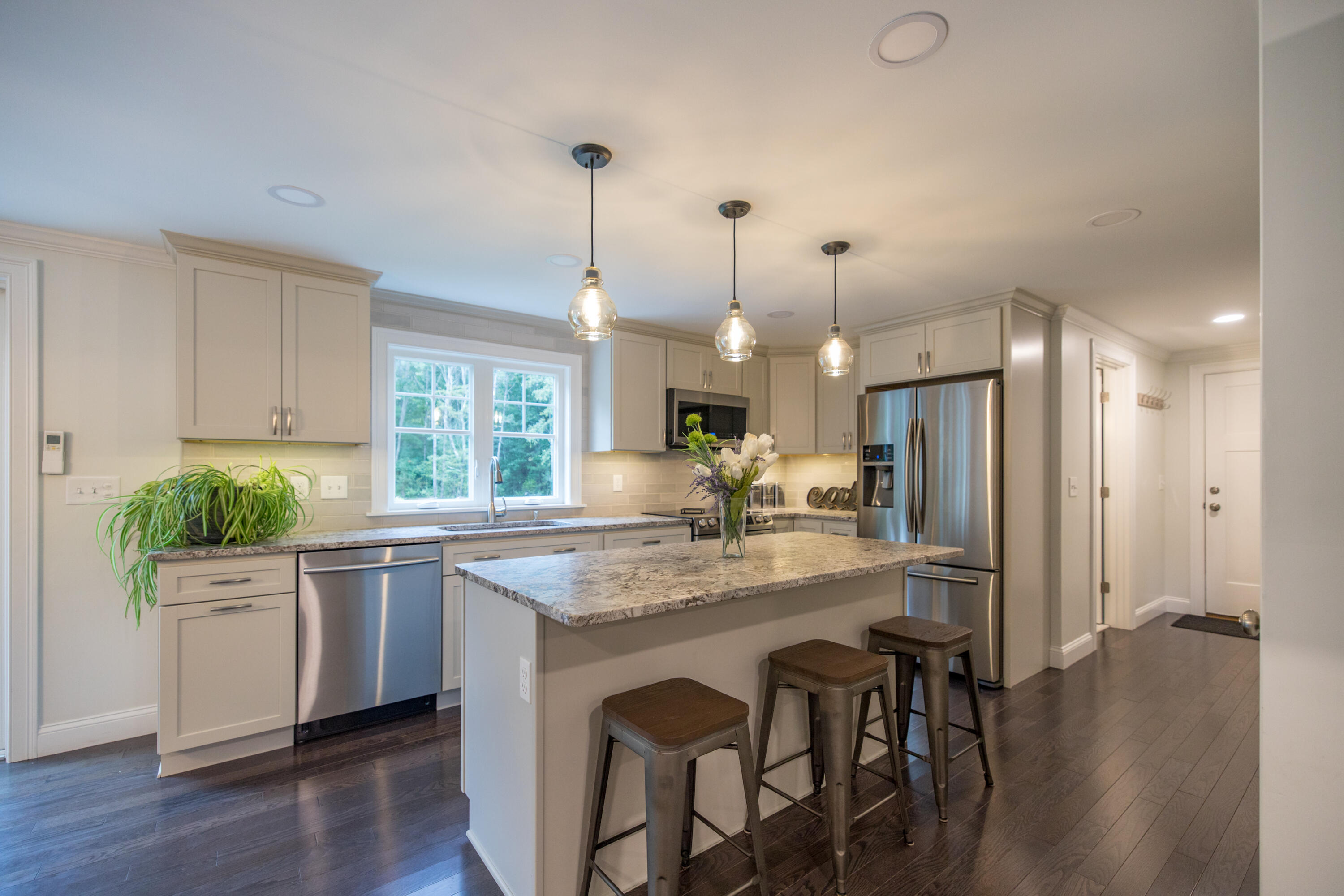 1284 New County Road Biddeford, ME 04005 - Photo 9 of 30 6I3A4244