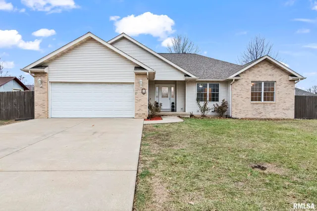 $289,900 | 255 Possum Pass Court, Sherman, IL 62684