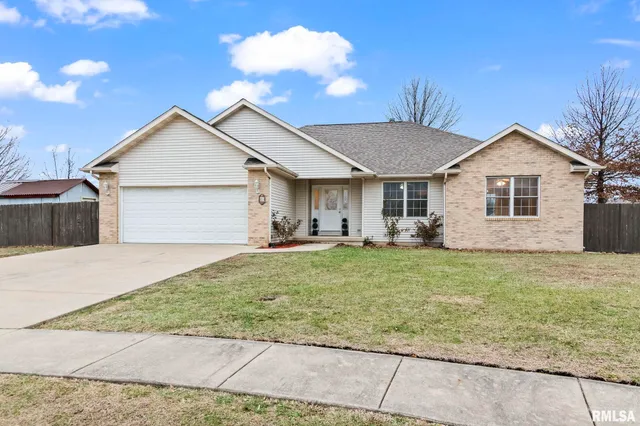 $289,900 | 255 Possum Pass Court, Sherman, IL 62684