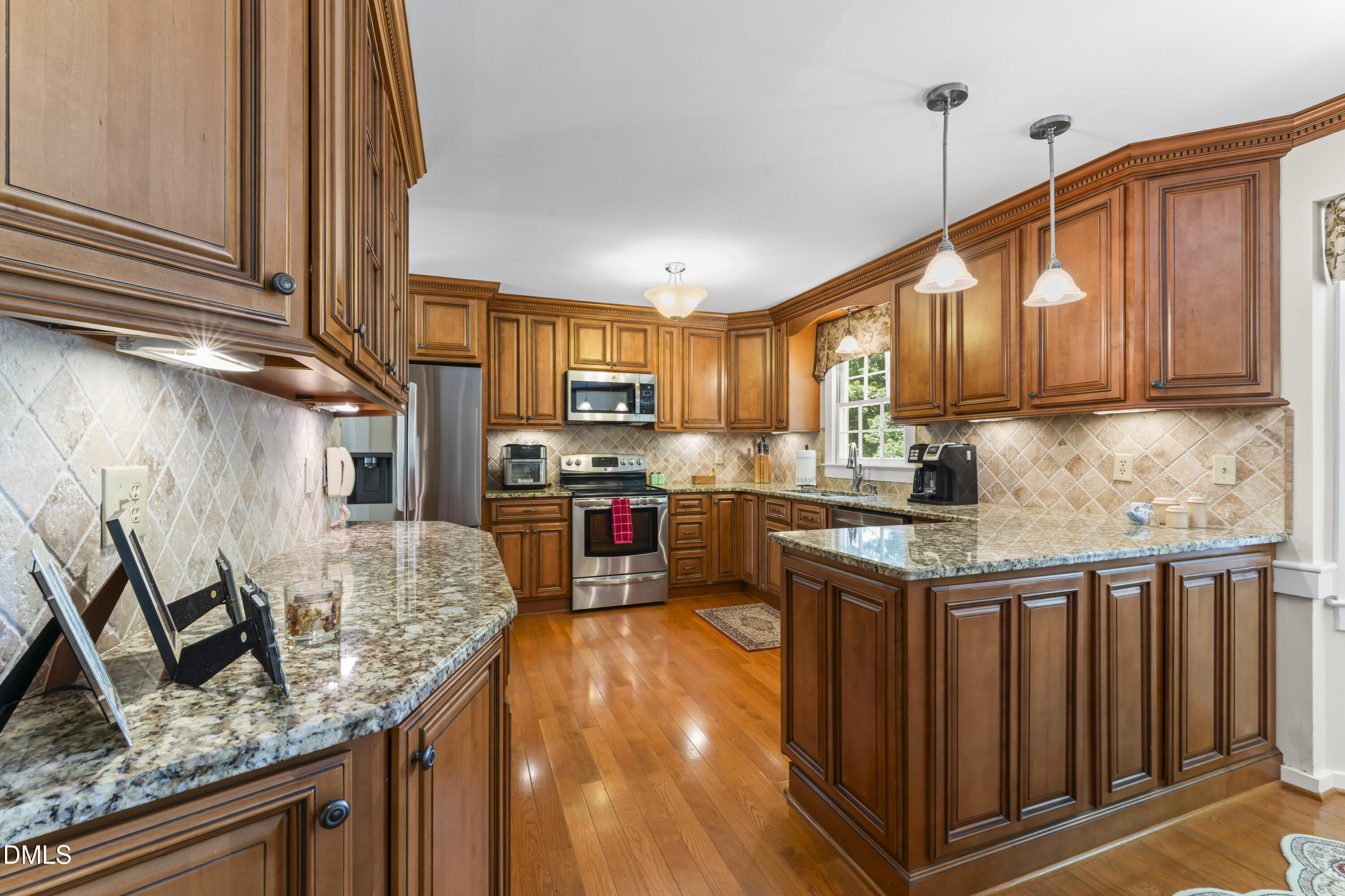 3104 Shadwell Court Raleigh, NC 27613 - Photo 3 of 38 photos_high_resolution_DSC06823