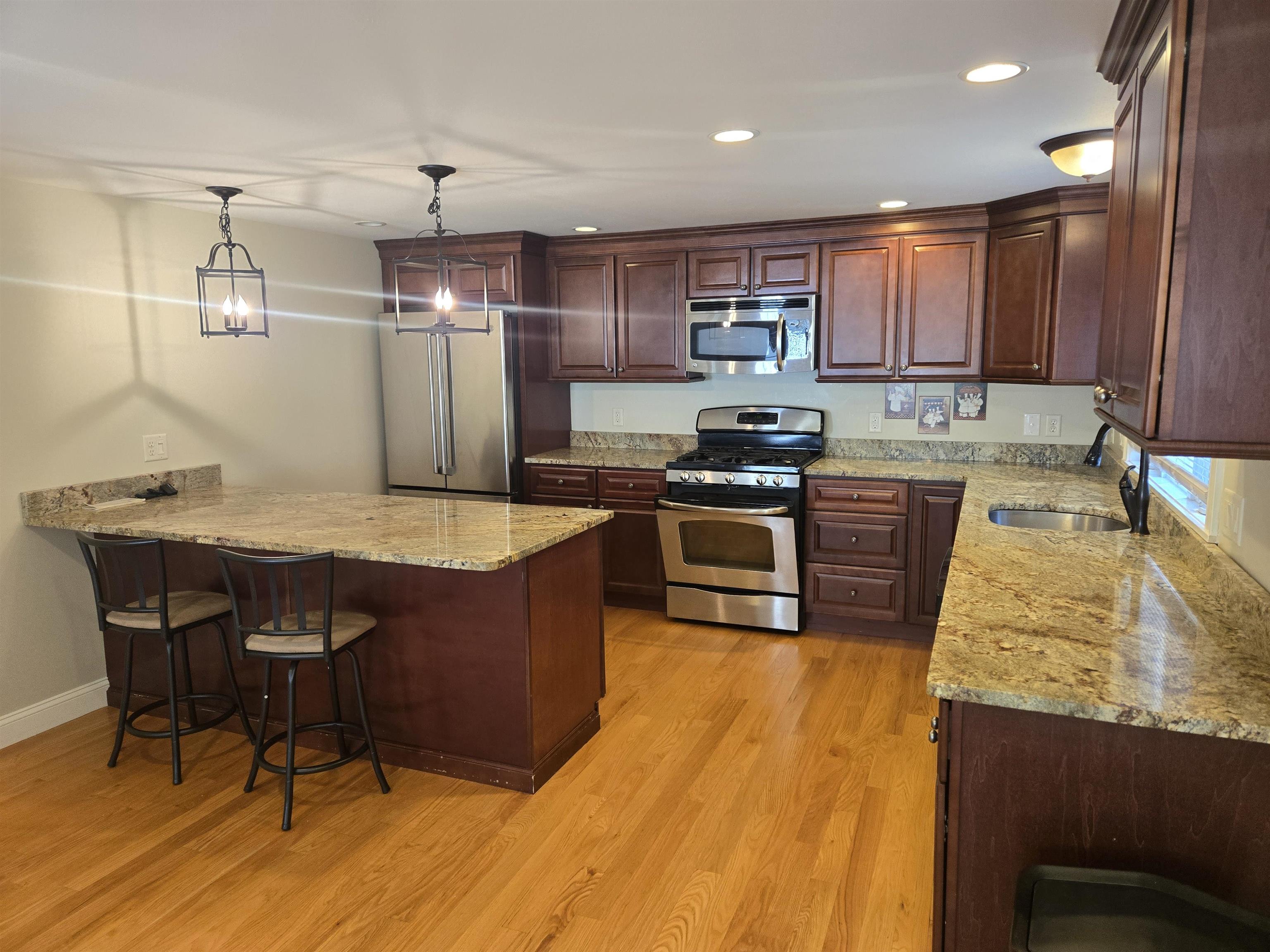 82 Dutton Road Pelham, NH 03076 - Photo 21 of 57 Gallery Image 21
