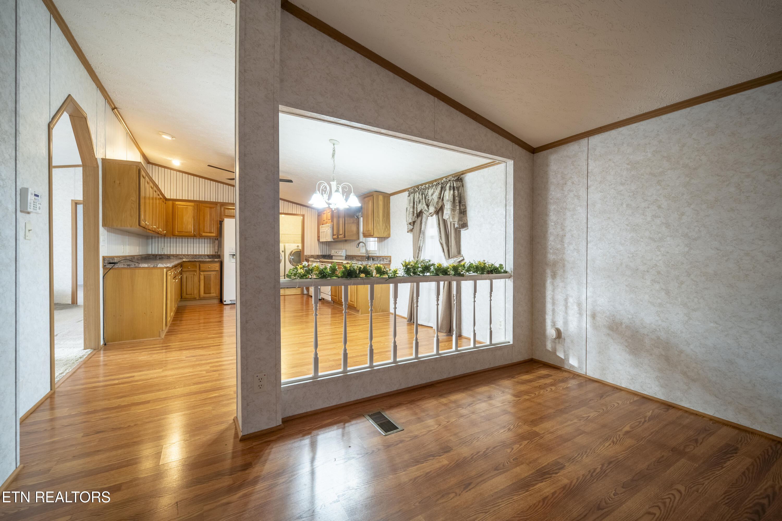 10423 Slemp Road Kodak, TN 37764 - Photo 14 of 28 _A737431-HDR