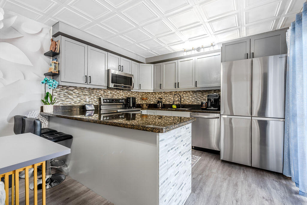 22164 Boca Rancho Drive, Unit D Boca Raton, FL 33428 - Photo 8 of 31 2164BocaRanchodr.#D-8
