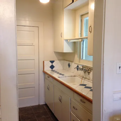 $1,399,000 | 2140 South State Street, Ukiah, CA 95482