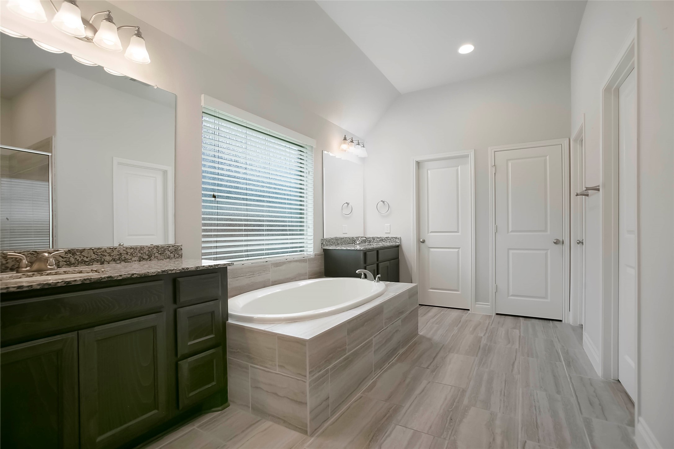 28203 Checker Bend Lane Spring, TX 77386 - Photo 20 of 45 master bath