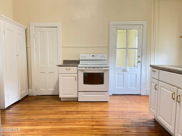 $415,000 | 9 North Franklin Street, Athens Village, NY 12015