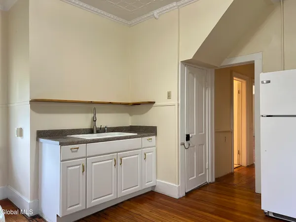 $415,000 | 9 North Franklin Street, Athens Village, NY 12015