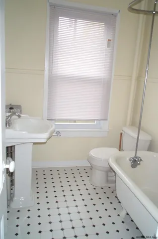 $440,000 | 9 North Franklin Street, Athens Village, NY 12015